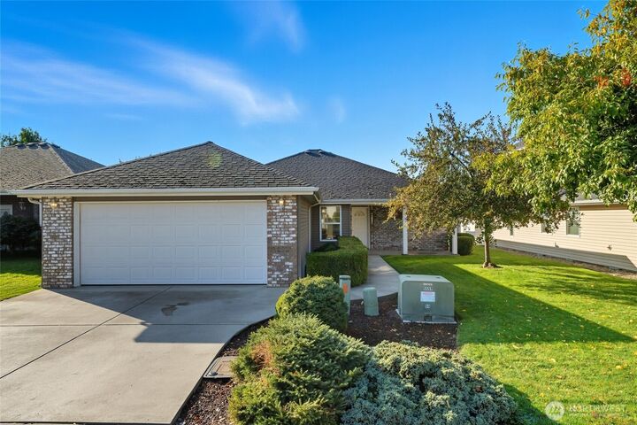716 SE Songbird Lane  College Place WA 99324 photo