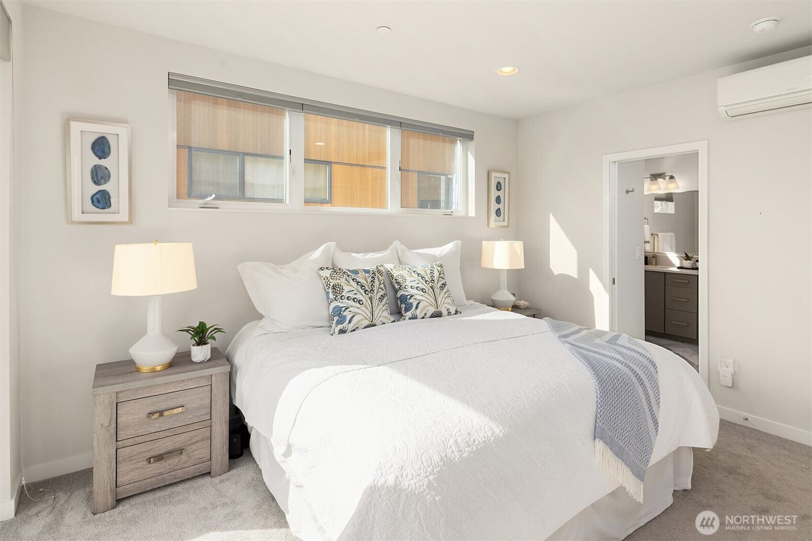 Property Photo:  3300 NE 65th Street 211  WA 98115 