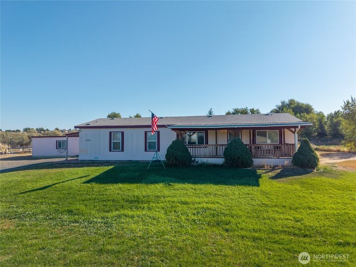 Property Photo: 4331 Rd K.2 NE WA 98837
