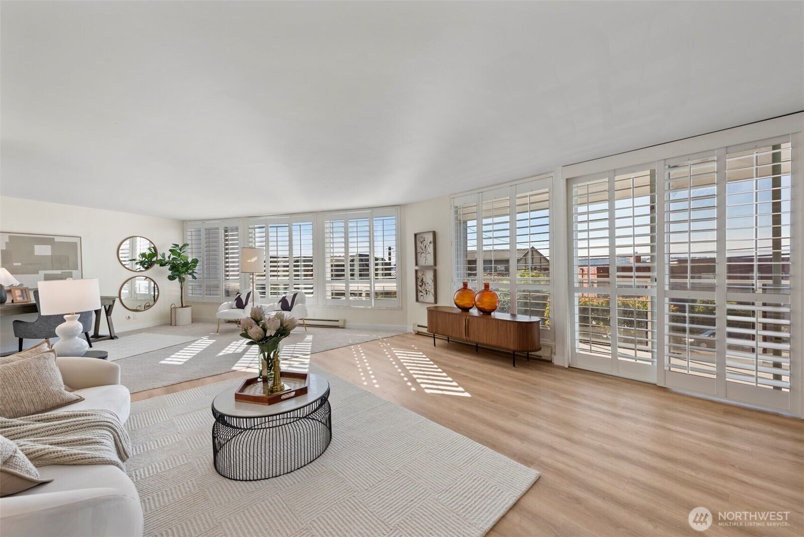 Property Photo:  500 W Olympic Place 203  WA 98119 