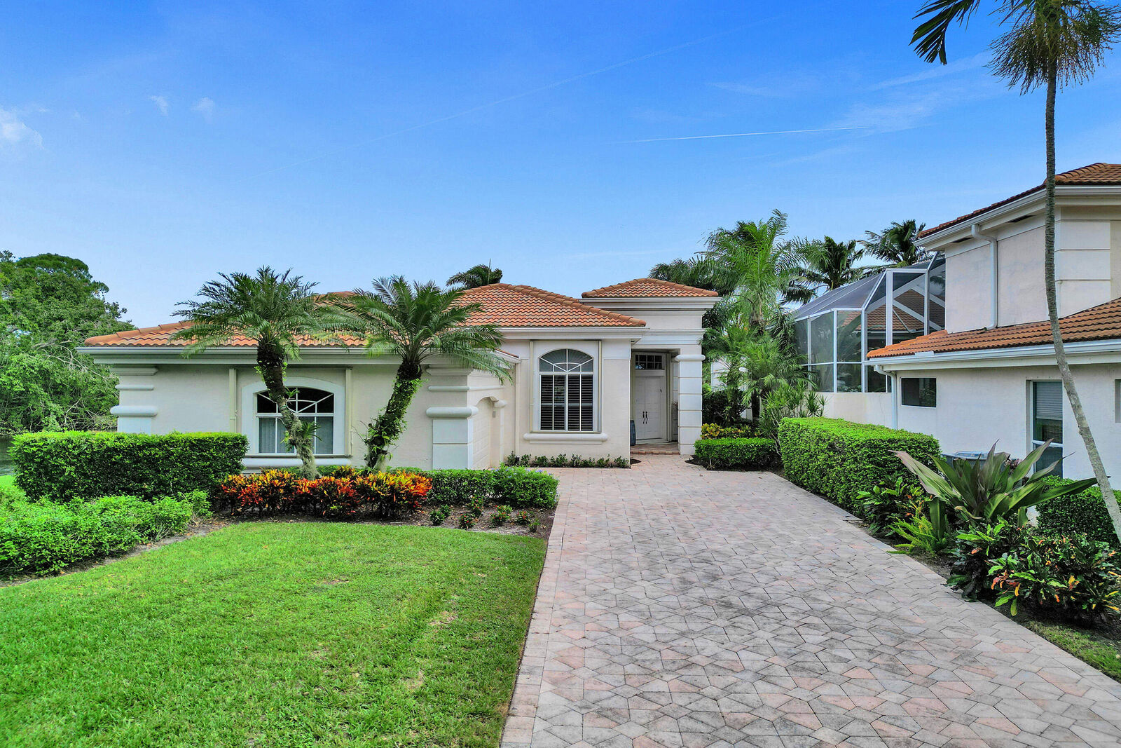 Property Photo:  251 Isle Way  FL 33418 
