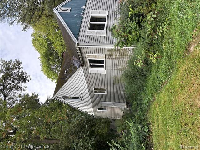 Property Photo:  19431 Lyndon Street  MI 48223 