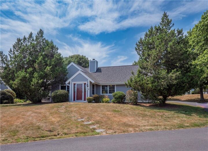 318 Corey Lane  Middletown RI 02842 photo