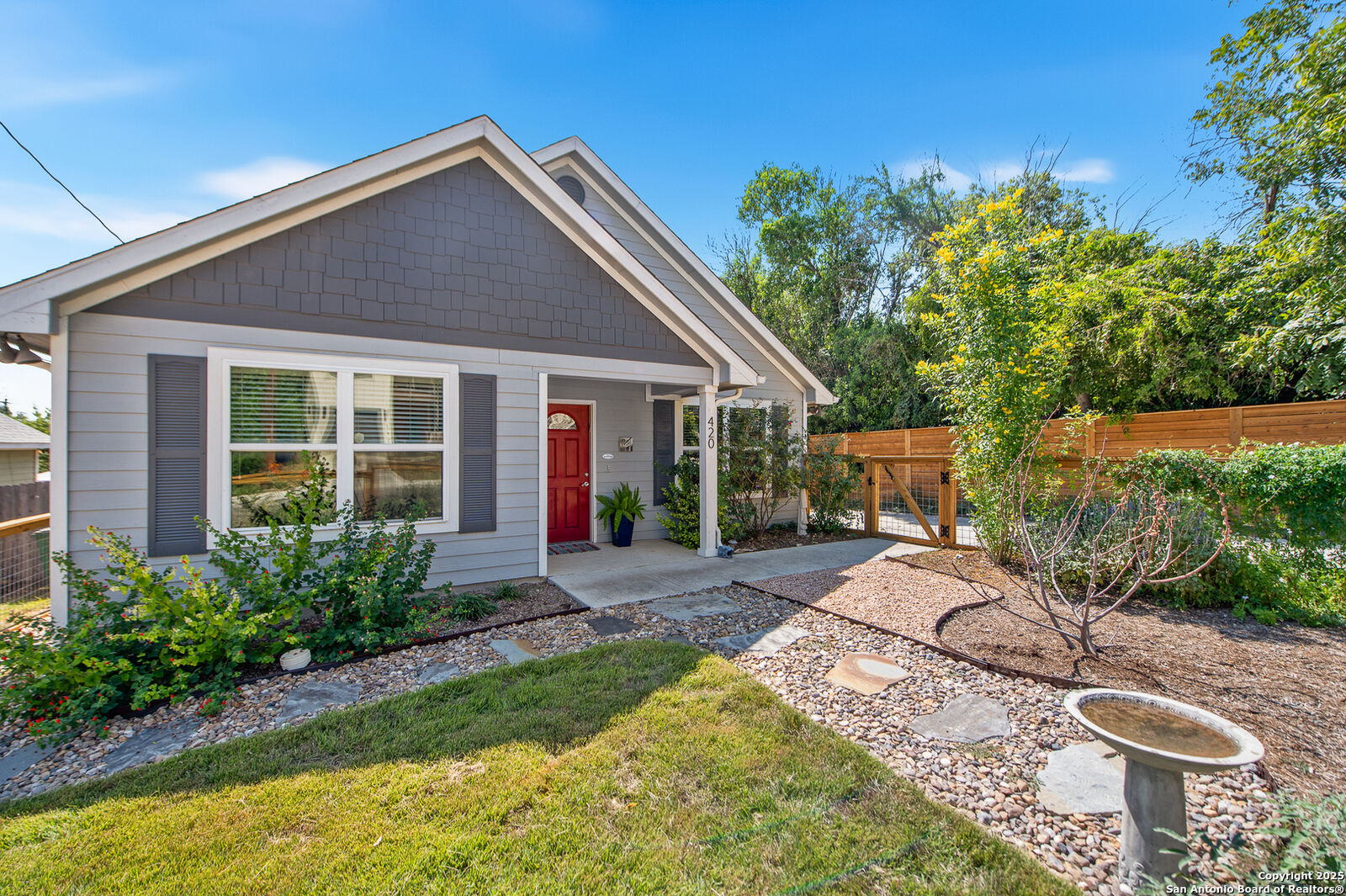 Property Photo: 420 Belmont TX 78202