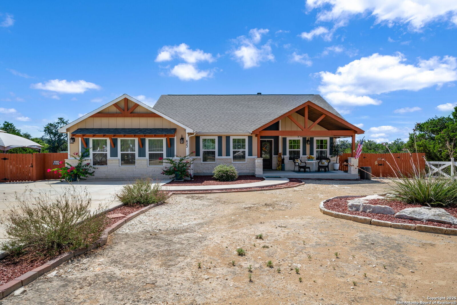 Property Photo:  423 Prairie Tea Lane  TX 78133 