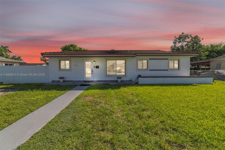 Property Photo: 15265 SW 100th Ct FL 33157