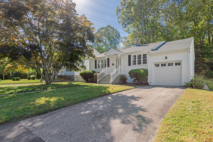 284 Robbins Street  Waterbury CT 06708 photo