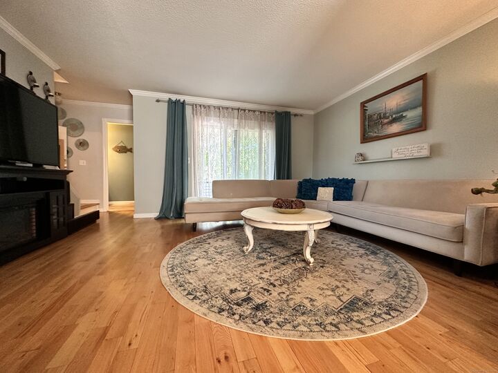 Property Photo:  285 Queen Street 4B  CT 06489 