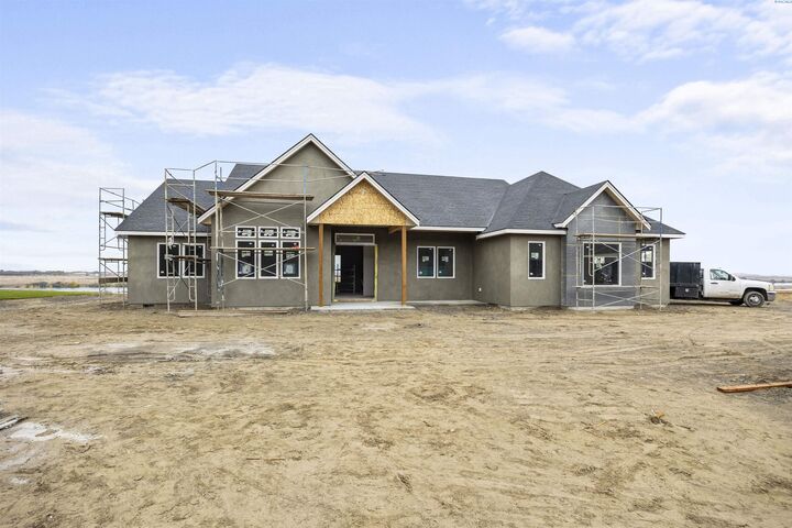 Property Photo: 161 Riviera Drive WA 99301