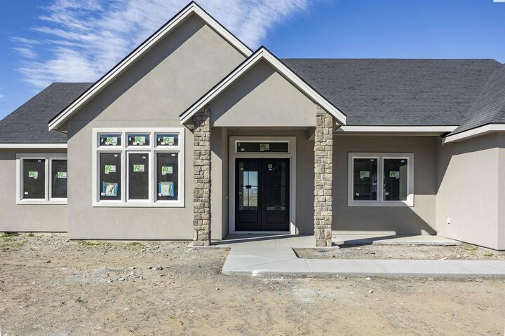 Property Photo: 161 Riviera Drive WA 99301