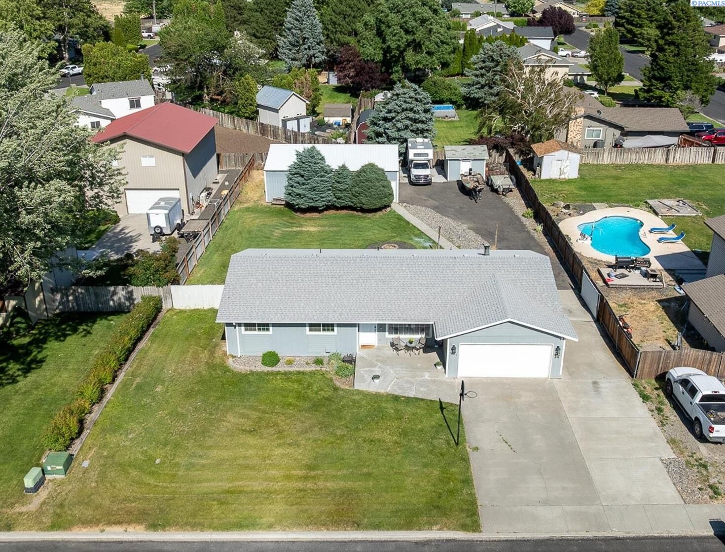 Property Photo:  4805 S Jean St  WA 99337 
