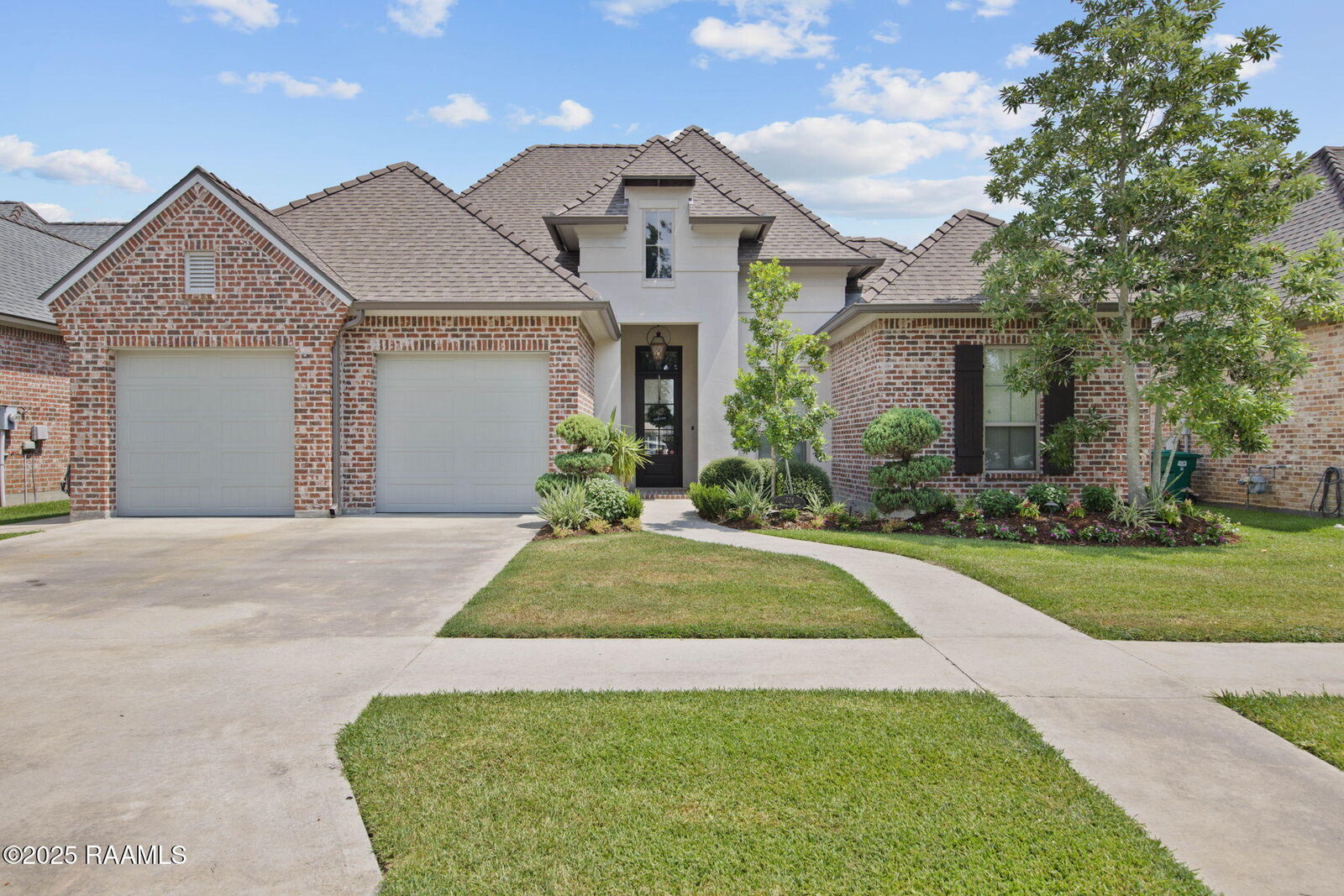 Property Photo: 224 Ardenwood Drive LA 70508