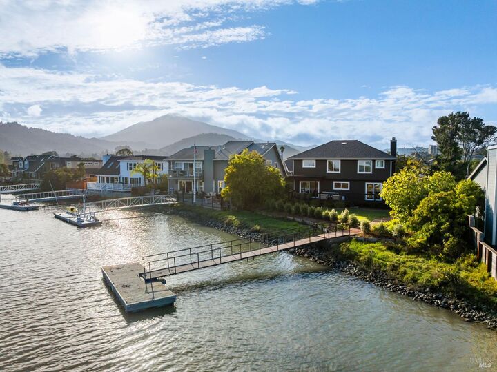 Property Photo: 202 Riviera Circle CA 94939