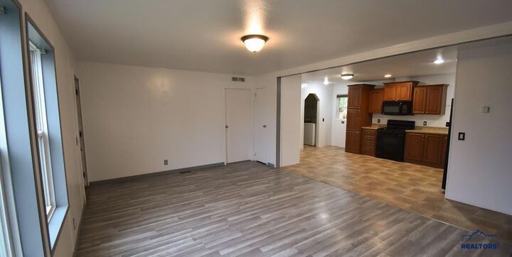 Property Photo: 6979 Evergreen Dr SD 57718