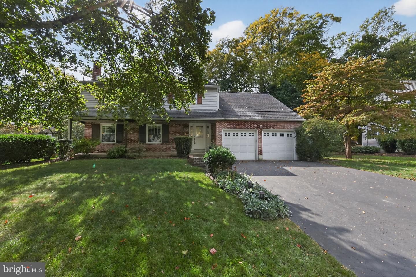 Property Photo:  21 Berkshire Drive  PA 19086 