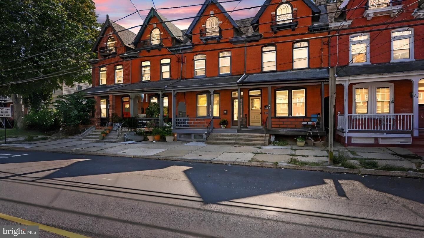 Property Photo: 16 W Liberty Street PA 17603