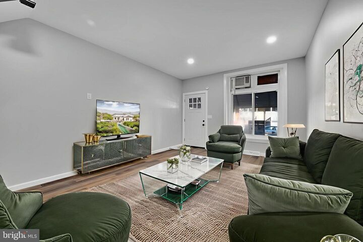Property Photo:  1212 N 10th Street  PA 19604 