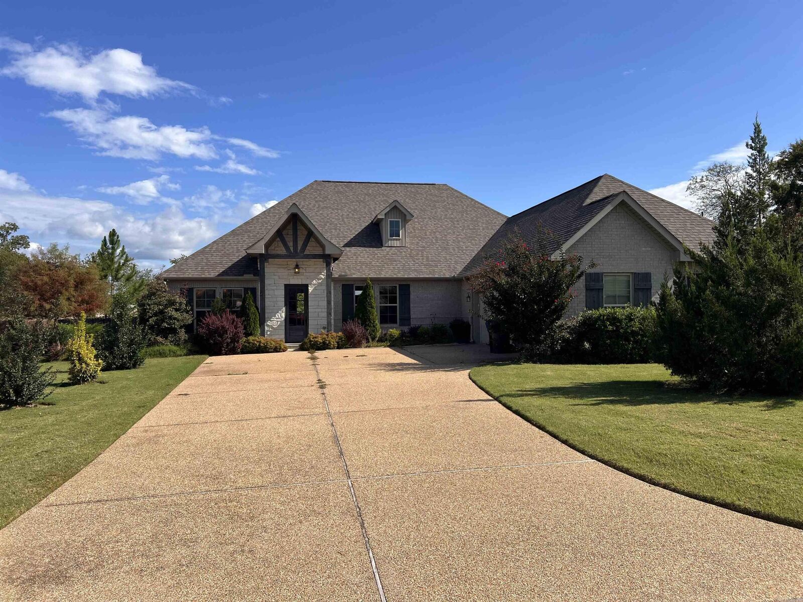 Property Photo:  117 Harrington Ln  AR 71913
