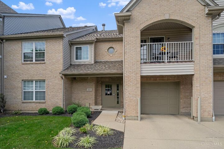 817 Neeb  Delhi Twp OH 45233 photo