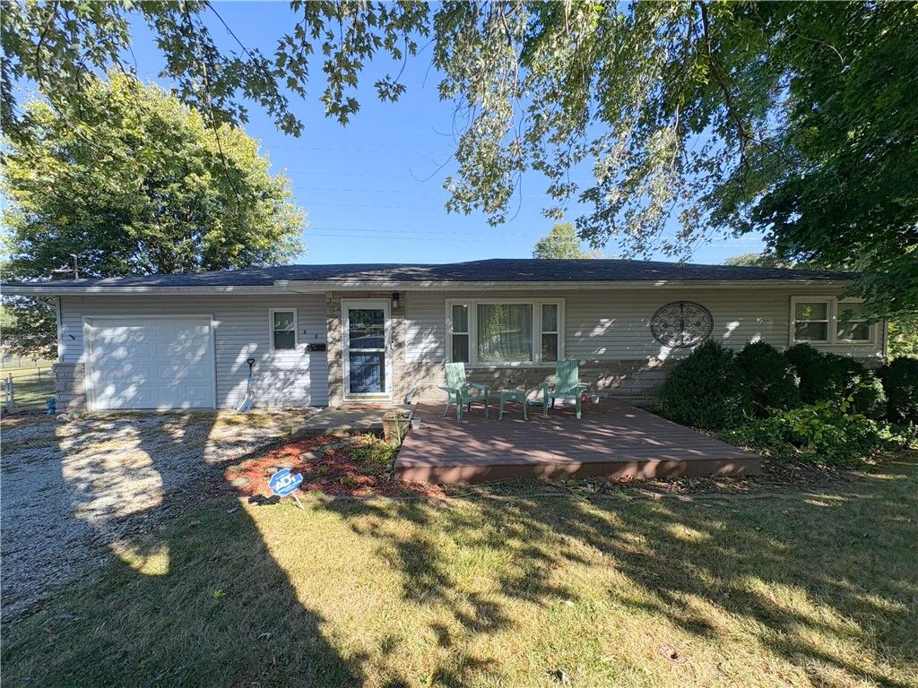 Property Photo: 880 W Frank Drive IL 62526