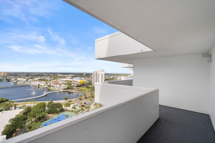 Property Photo:  1002 E Highway 98 1714  FL 32541 