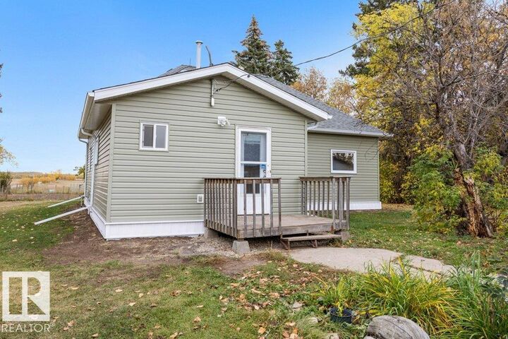 Property Photo: 55118 Rge Road 22 AB T0E 1A0