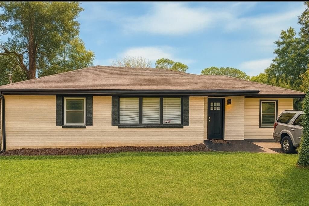 Property Photo: 2835 Laguna Drive GA 30032