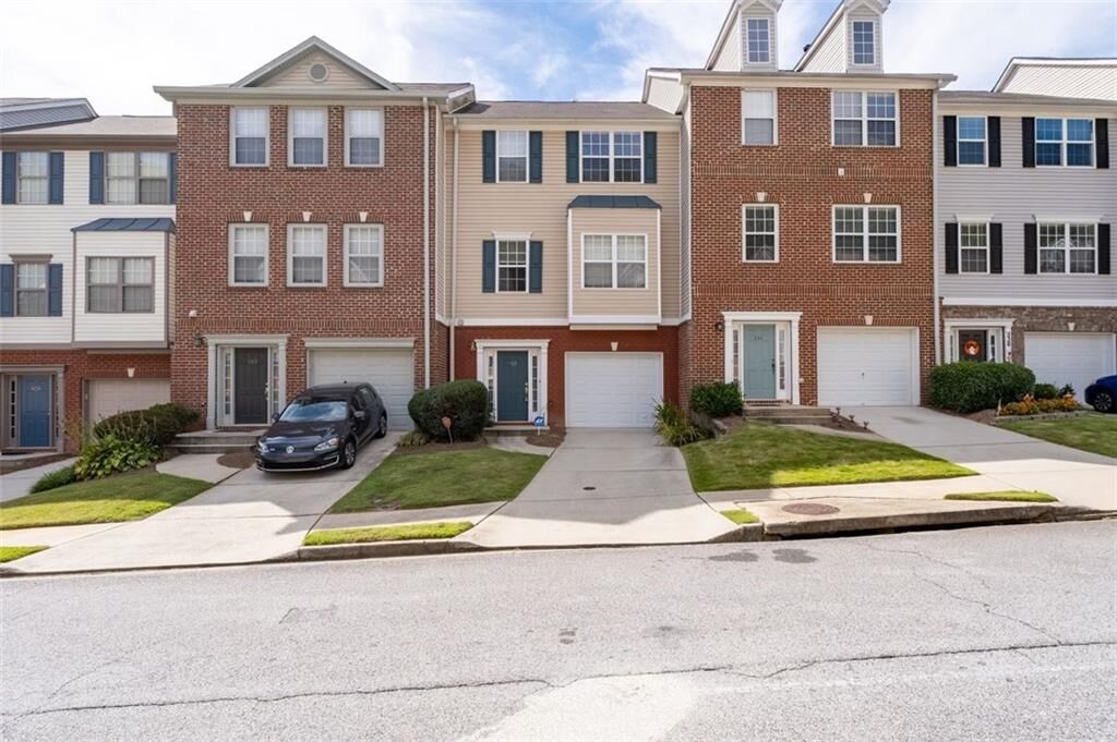 Property Photo: 532 Lantern Wood Drive GA 30079