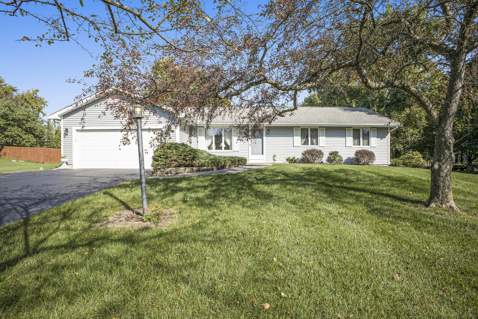 Property Photo: 3359 Blue Jay Drive IN 46383