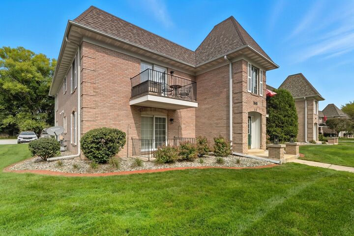 Property Photo: 2649 Georgetowne Drive B2 IN 46322