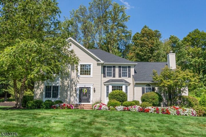 Property Photo:  2 Wexford Ct  NJ 07945 