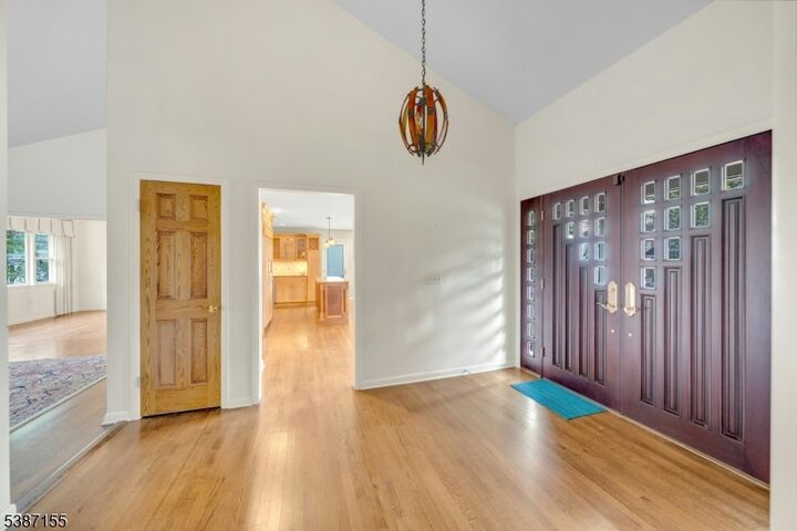 Property Photo: 7 Carleen Ct NJ 07901