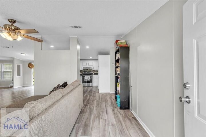 Property Photo:  215 Worthington Drive NE  GA 31316