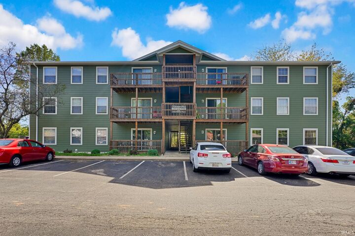 3220 E John Hinkle Place B  Bloomington IN 47408 photo