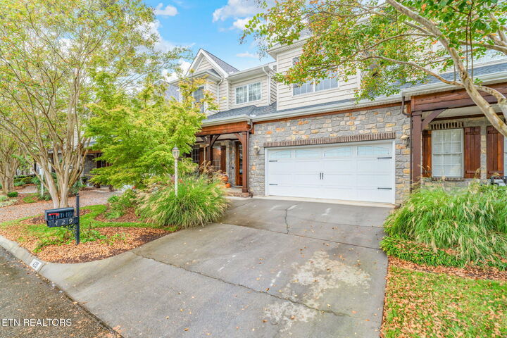 Property Photo:  429 Grove Branch Lane  TN 37922 