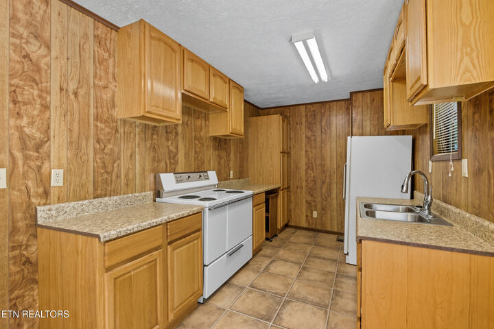 Property Photo:  337 White Lane  TN 37708 
