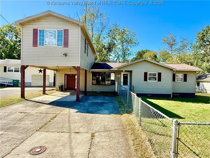 5207 Swiss Drive  Charleston WV 25313 photo