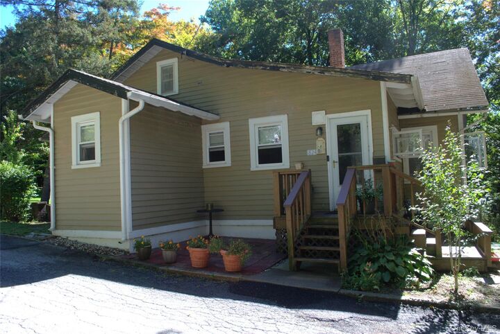 Property Photo:  1824 Seabury Place  NY 10566 
