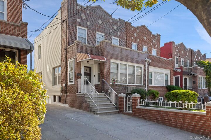 2316 Laconia Avenue  Bronx NY 10469 photo