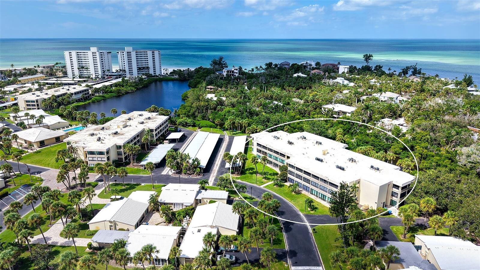 Property Photo:  225 Hourglass Way 103  FL 34242 