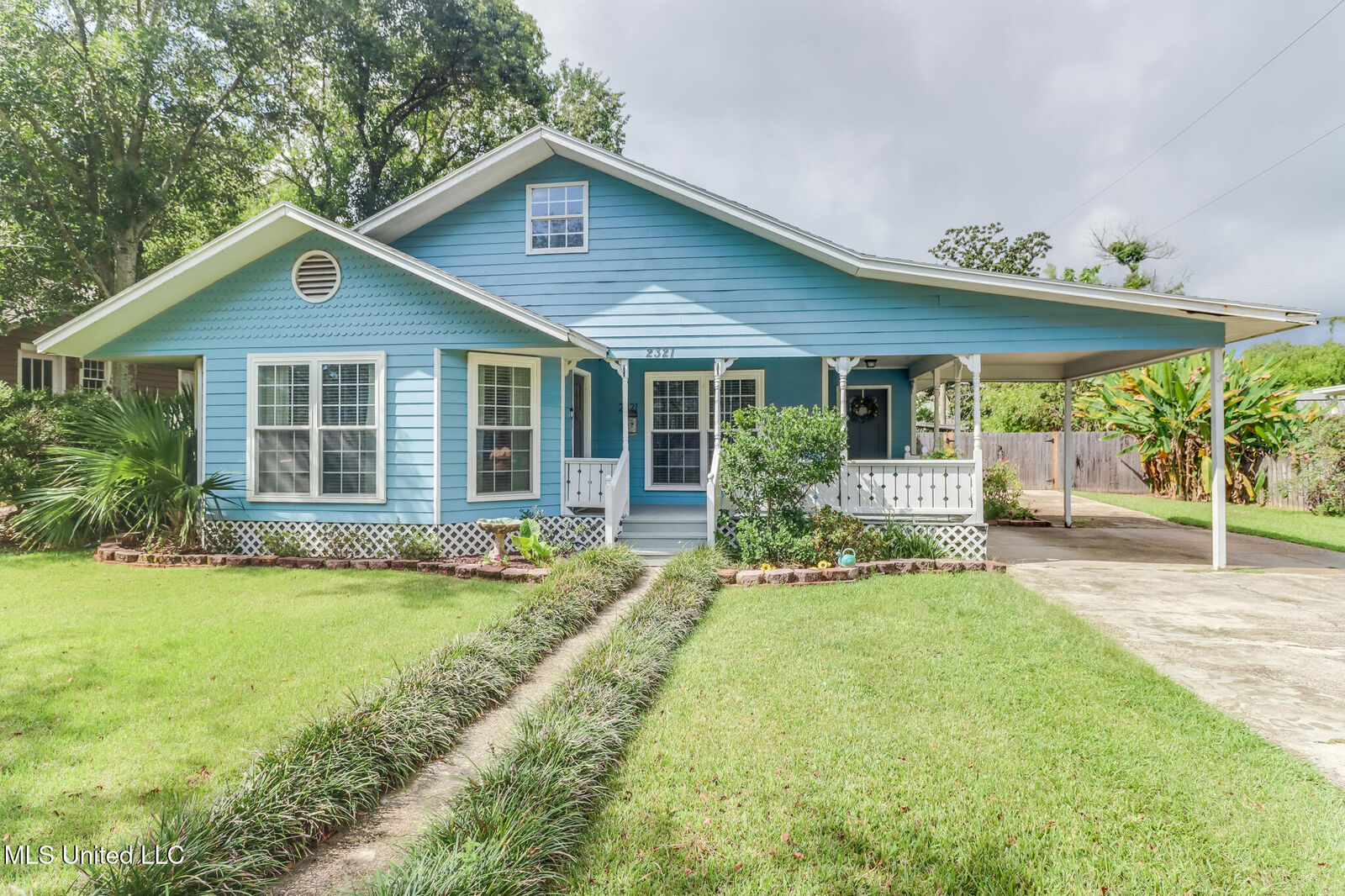 Property Photo:  2321 East Avenue  MS 39501 