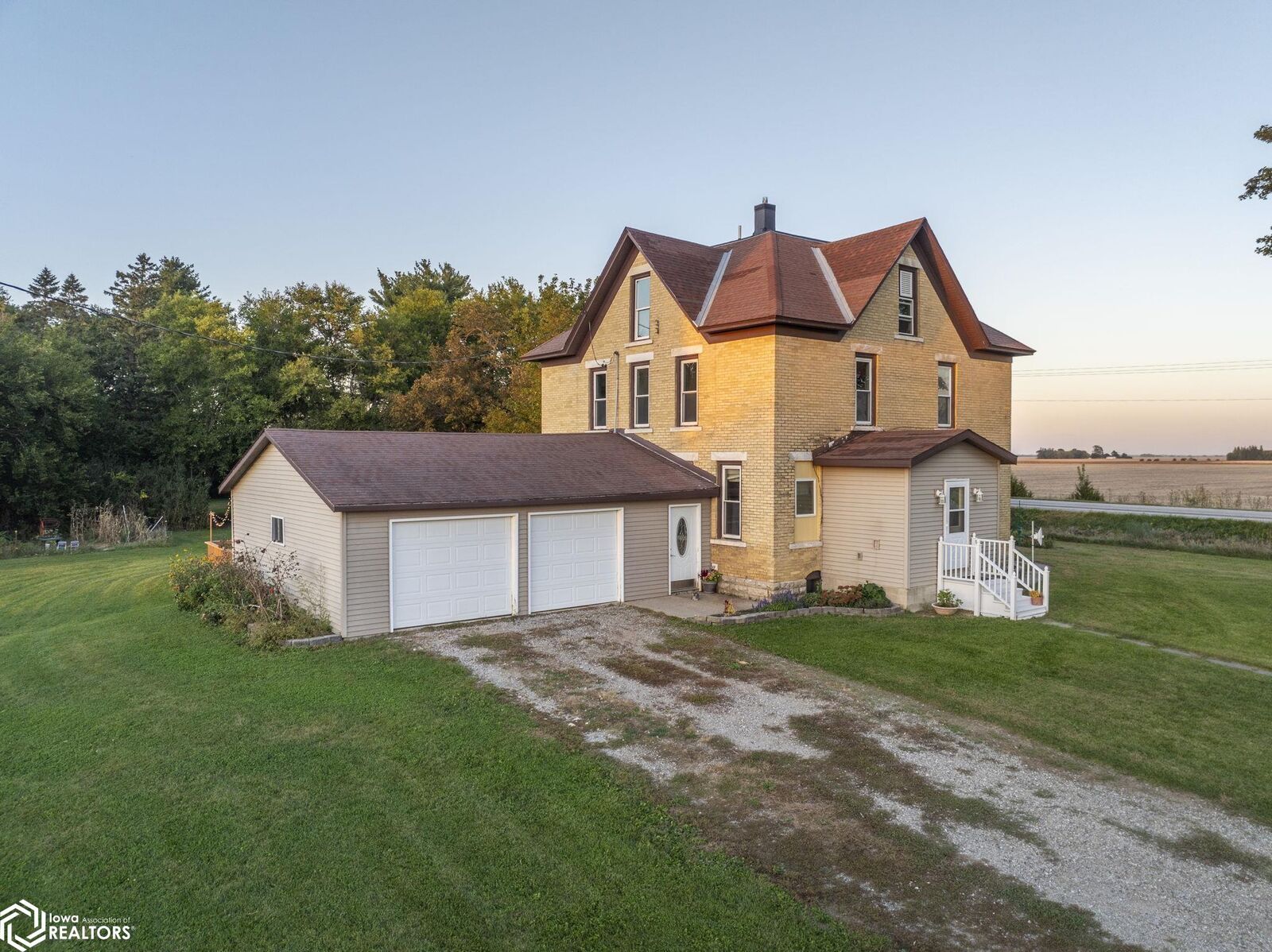 Property Photo:  11142 Thrush Avenue  IA 50401 