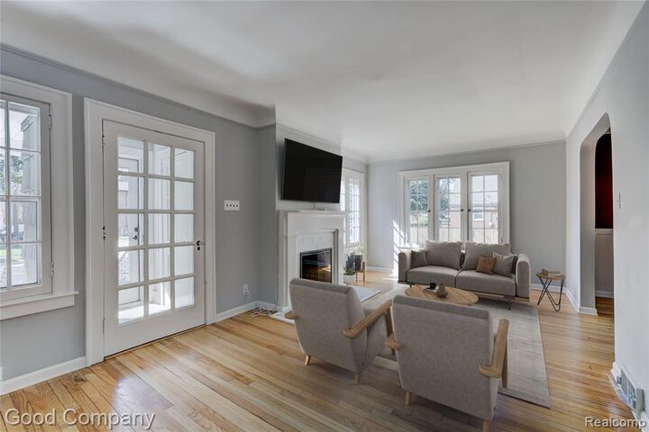 Property Photo:  934 Lockwood Road  MI 48067 1612