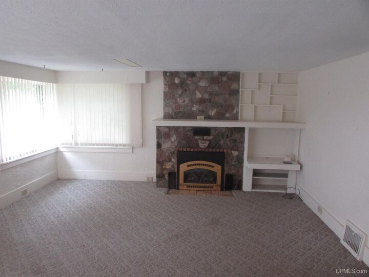 Property Photo: 1023 N Main Street MI 49946
