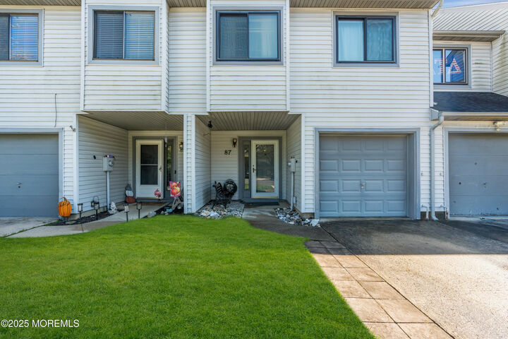 Property Photo:  87 Lexington Circle  NJ 07747 