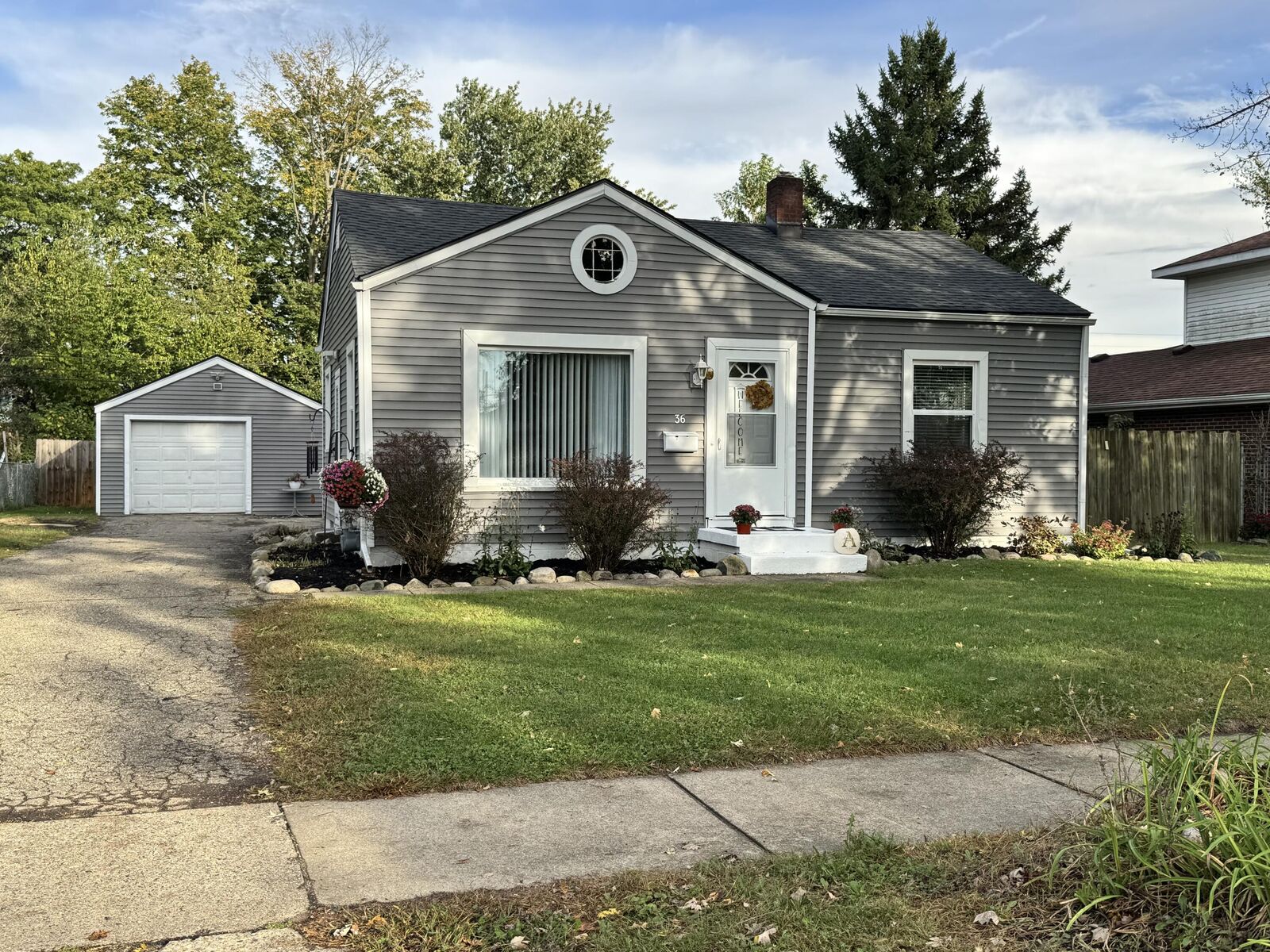 Property Photo: 36 N 21st Street N MI 49015