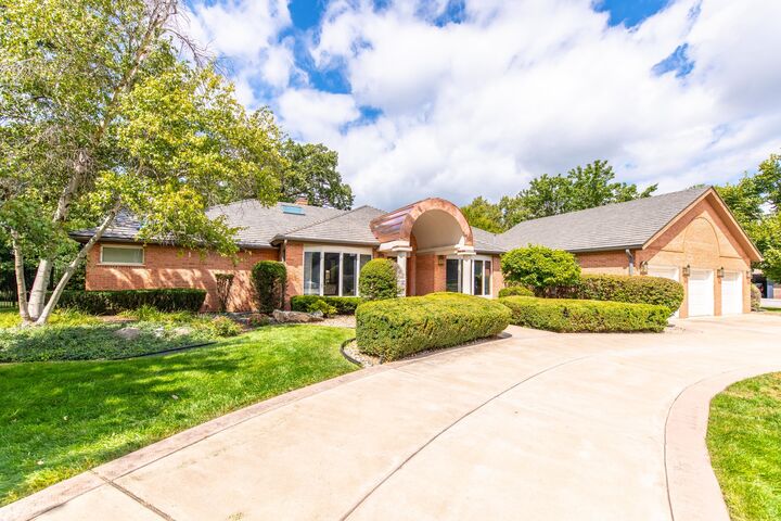 Property Photo: 717 Westridge Road IL 60431