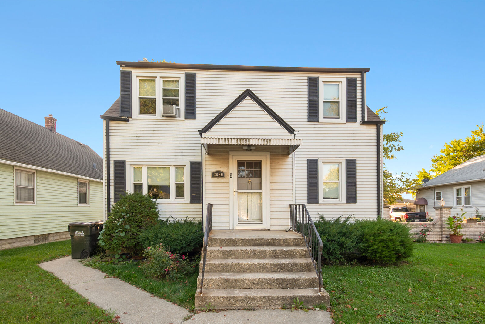Property Photo: 2630 Commercial Avenue IL 60411