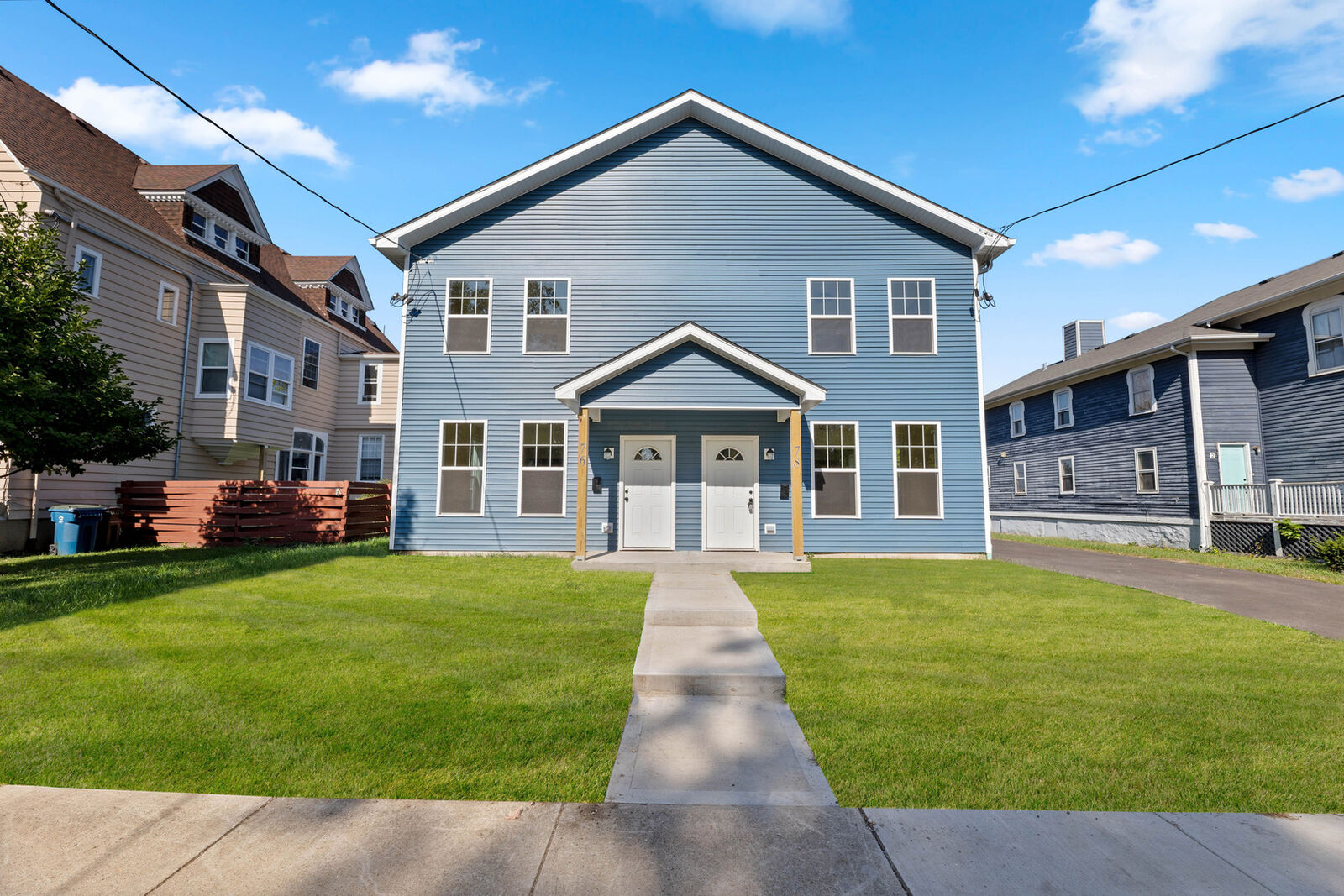 Property Photo:  76 N 4th Street 76  IL 60505