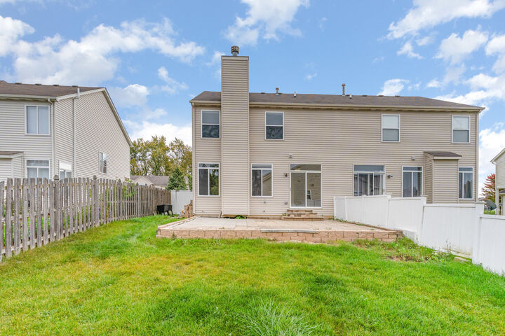 Property Photo: 1525 Peachtree Lane 2 IL 60441